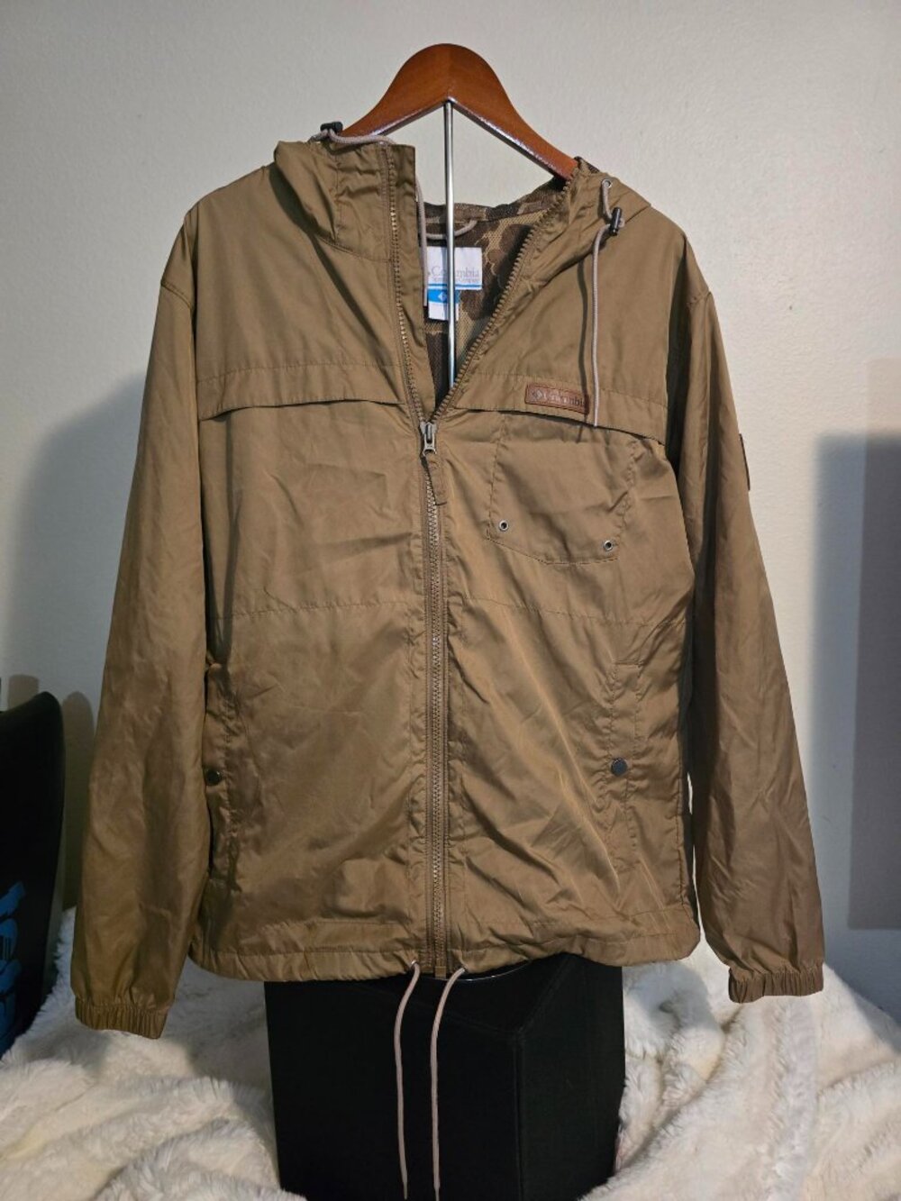 Columbia XO0680 Cypress Crossing Windbreaker Lightweight Hooded (L)